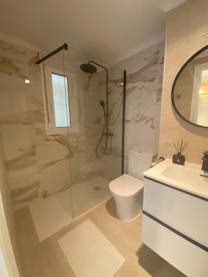 Casa Bendita - Luxury Apartment Бенидорм Екстериор снимка