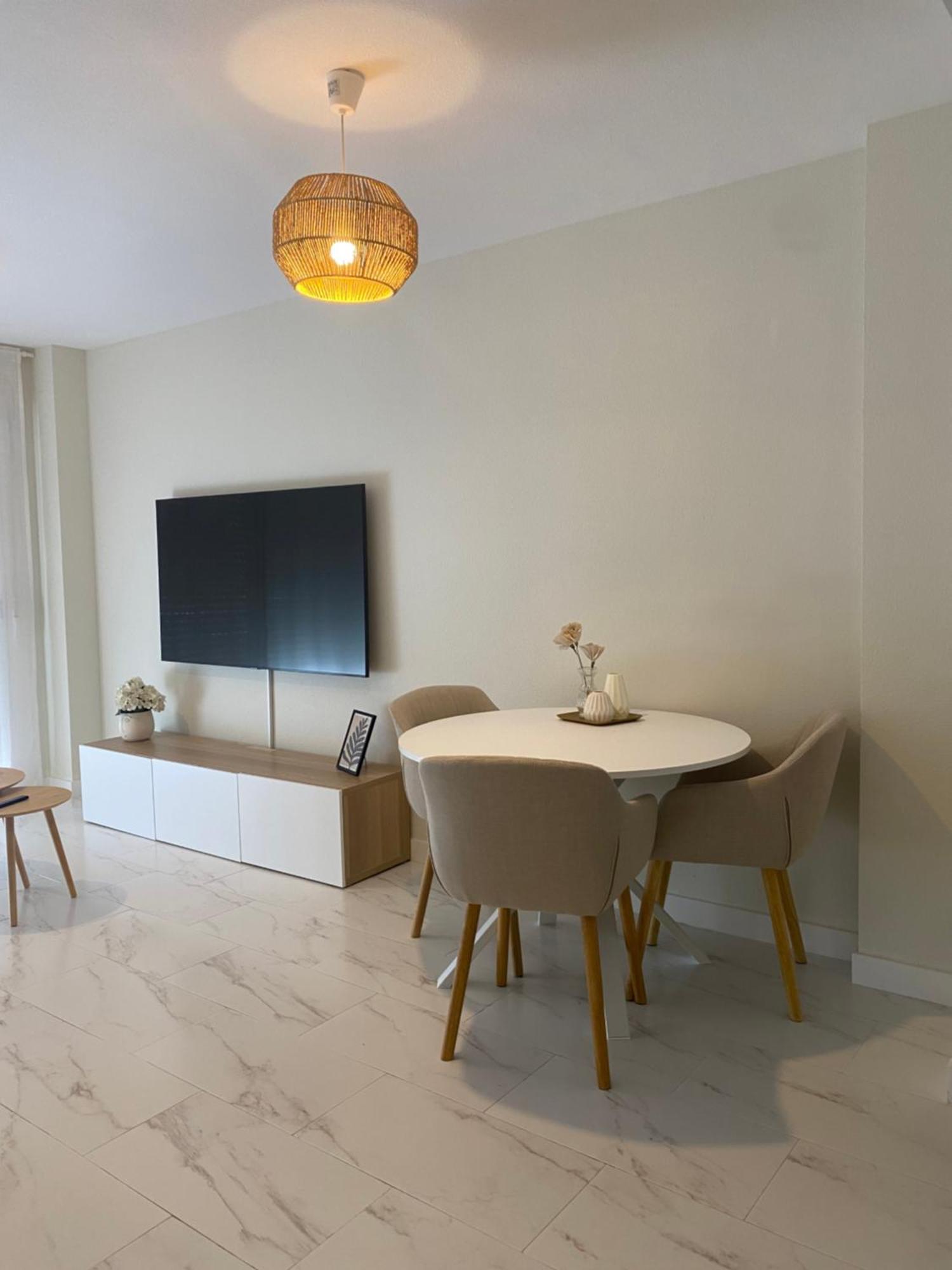 Casa Bendita - Luxury Apartment Бенидорм Екстериор снимка