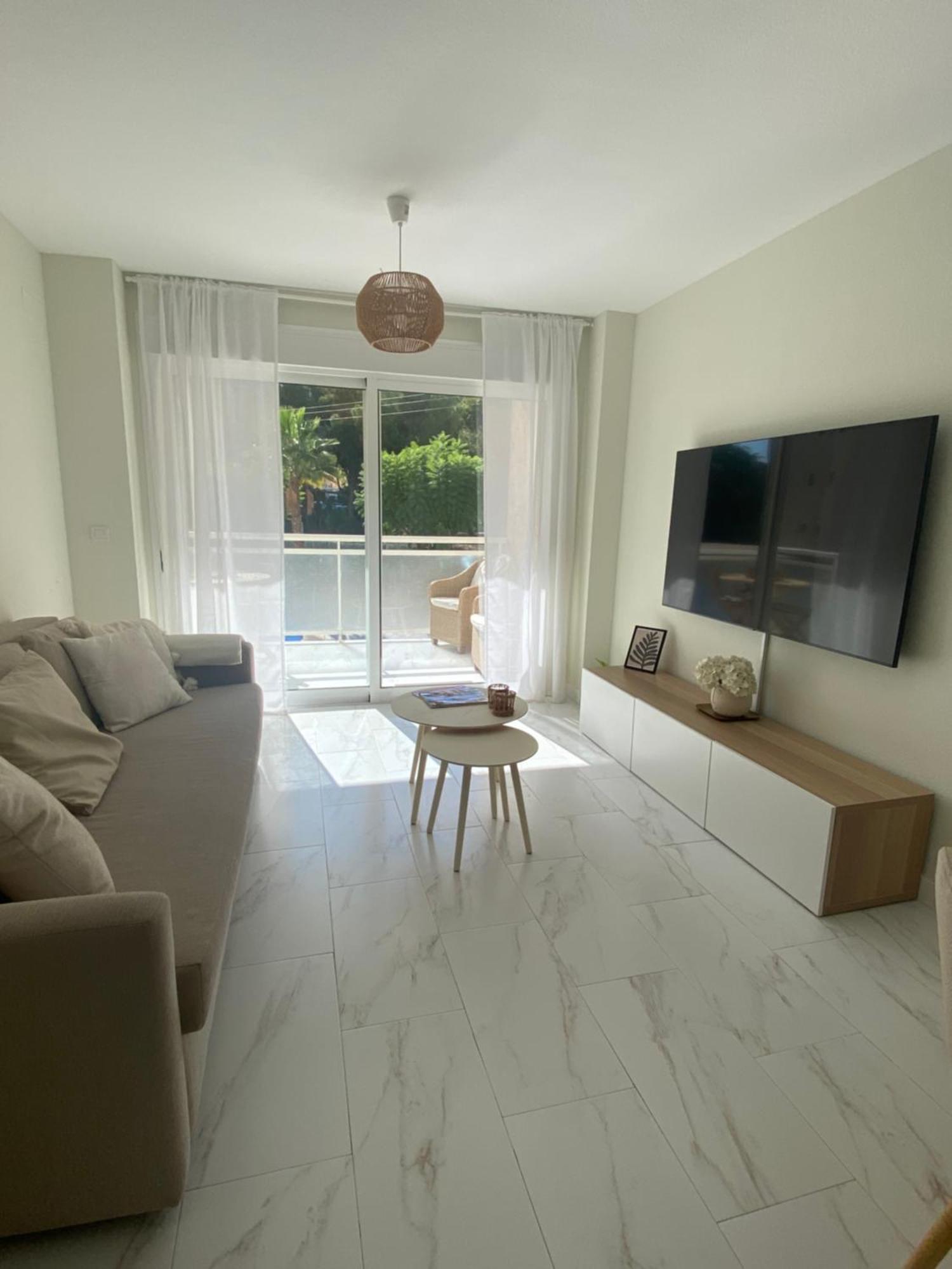 Casa Bendita - Luxury Apartment Бенидорм Екстериор снимка