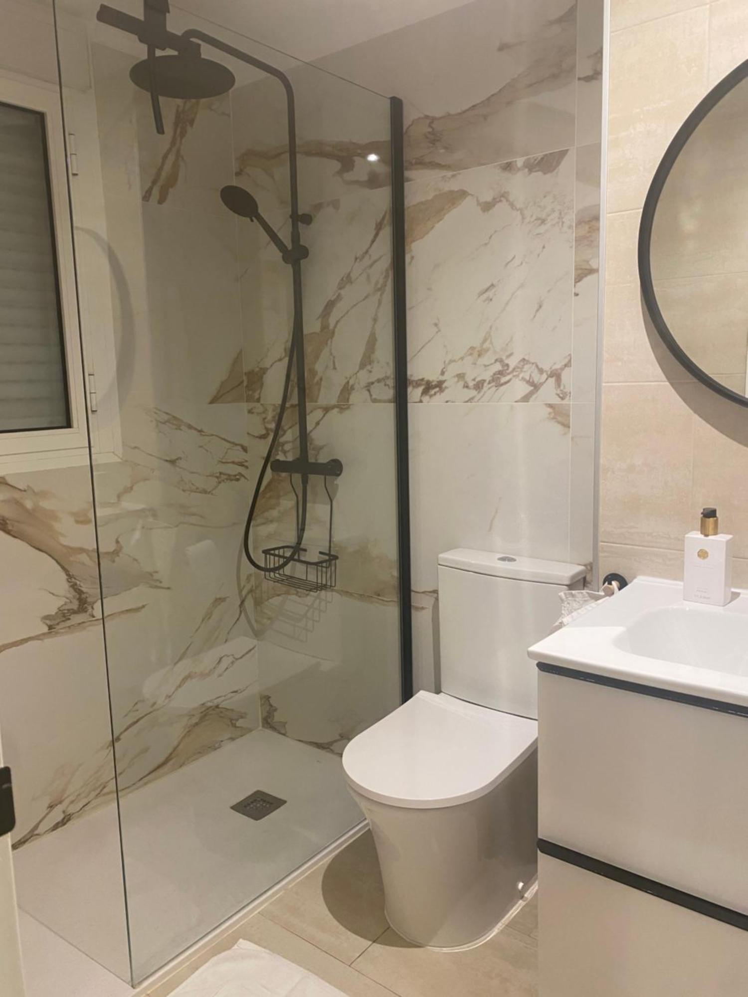 Casa Bendita - Luxury Apartment Бенидорм Екстериор снимка