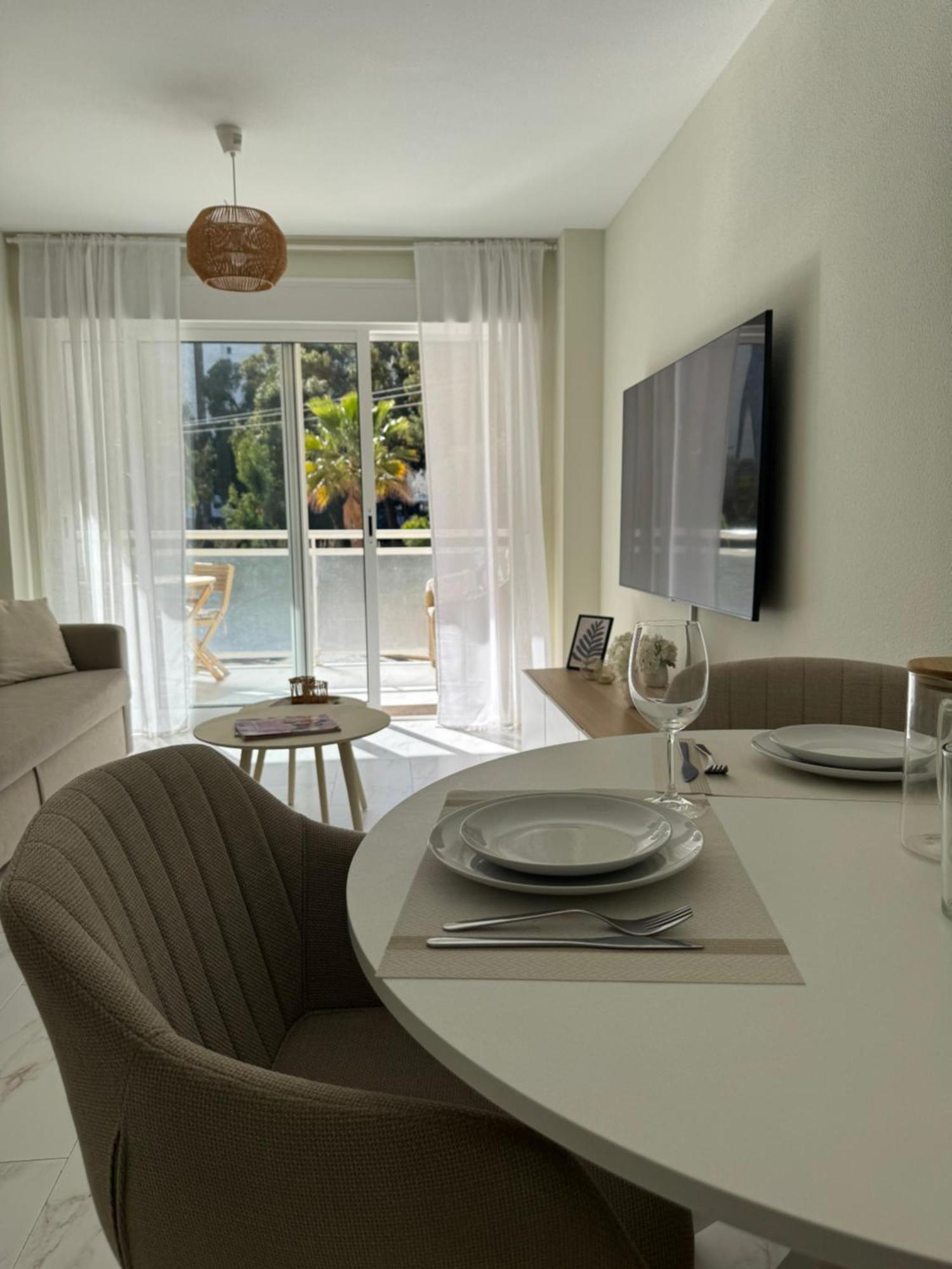 Casa Bendita - Luxury Apartment Бенидорм Екстериор снимка